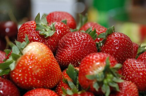 A bowl of red, juicy strawberries.